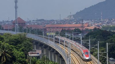 Sejak 2024 lalu, KCIC mencatat sudah ada 452 layang-layang yang berdampak pada gangguan layanan perjalanan kereta cepat Whoosh.