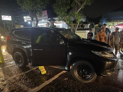 Pengemudi Pajero Usia 18 Tahun Tabrak Pemotor hingga Tewas di Jembrana