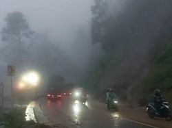 Material Longsor di Jalur Lumajang-Malang Tuntas Dibersihkan
