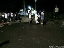 Lumpur Hitam Kembali Menyembur di Brebes, Sempat Genangi Jalan Desa Krasak