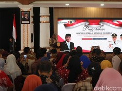 Ketemu Kades di Pati, Menkop Disambati Suplai Gas-Pupuk Kopdes Belum Sat Set