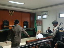 Setubuhi Santriwati, Pimpinan Ponpes di Lombok Tengah Divonis 15 Tahun Bui