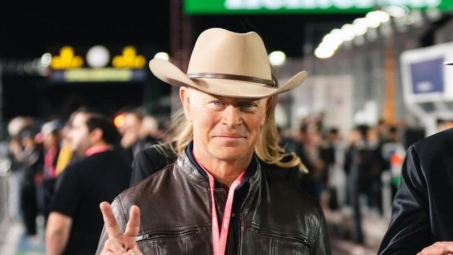 Tolak Adegan Ciuman demi Istri, Neal McDonough Malah Dibenci Hollywood