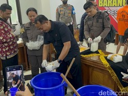 Polda Jambi Musnahkan 5,5 Kg Sabu Jaringan Fredy Pratama
