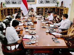 Prabowo Rapat Malam-malam dengan Kapolri-Jaksa Agung, Beri Arahan Ini
