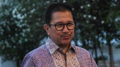 Presiden Direktur PT Freeport Indonesia Tony Wenas berjalan usai penuhi panggilan Presiden Prabowo Subianto di Istana Merdeka, Jakarta, Rabu (30/7/2025). Dalam keterangannya Tony Wenas menyampikan bah