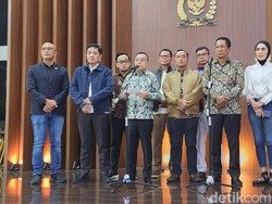 Prabowo Beri Abolisi ke Tom Lembong dan Amnesti untuk Hasto