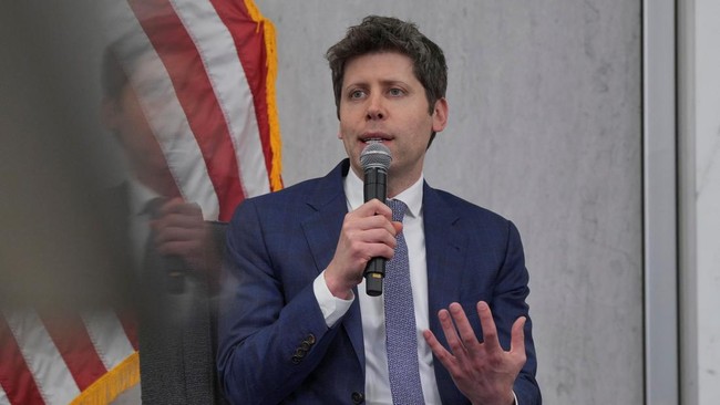 Namun, tentu tidak sulit membayangkan Sam Altman menggunakan produk perusahaannya sendiri, ChatGPT, sebagai pengganti Google.