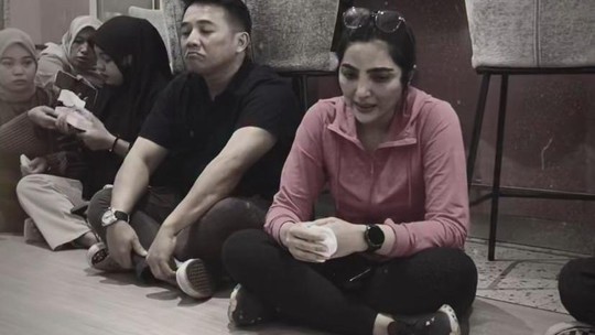 Tutup Semua Toko Kue karena Masalah Internal, Ini 7 Potret Ashanty Nangis Depan Karyawan