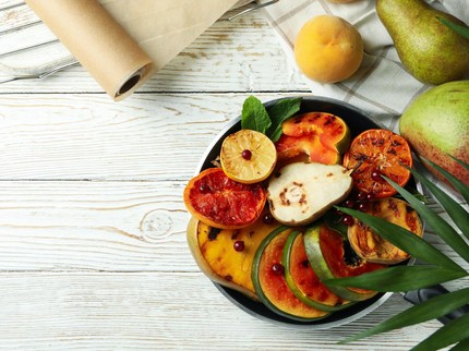 5 Buah yang Makin Enak Dimasak di Air Fryer dan Cara Membuatnya