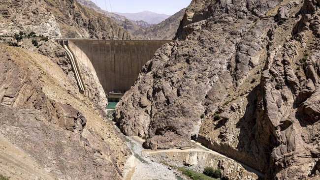 Sumber utama air minum warga ibu kota Iran, Teheran, terancam habis dalam waktu 2 minggu ke depan akibat kekeringan berkepanjangan yang melanda negara tersebut.