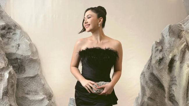 Momen Manis Jessica Mila Saat Rayakan Ulang Tahun Ibu Mertua