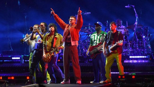 Justin Timberlake ungkap didiagnosis kena penyakit lyme. Ia mengaku lega masih bisa selesaikan tur dunia di tengah penyakit itu.