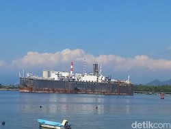 Kapal Tanker di Celukan Bawang Miring, Endapan Minyak Segera Dievakuasi