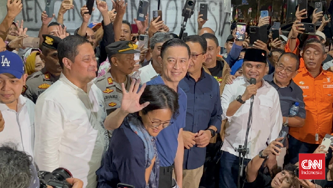 Tom Lembong bebas dari tahanan pada Jumat (1/8) setelah mendapat abolisi dari Presiden Prabowo Subianto.