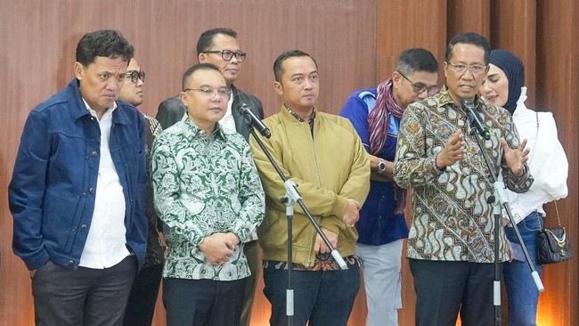 Saat ini DPR sedang reses usai rapat paripurna penutupan masa persidangan IV digelar pada Kamis (24/7) lalu. Masa reses DPR itu berlangsung hingga 14 Agustus.