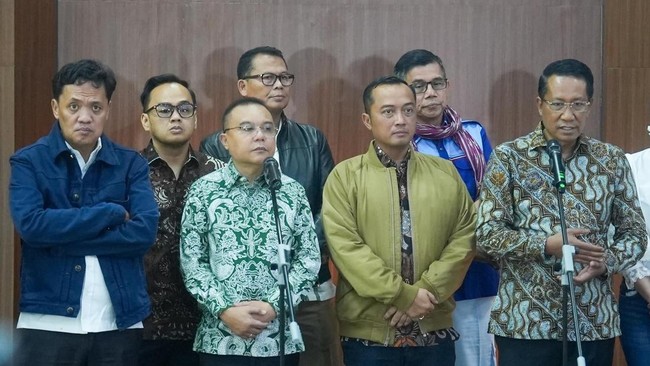 Pakar hukum Bivitri Susanti menilai amnesti untuk Hasto Kristiyanto dan abolisi Tom Lembong berbahaya bagi pemberantasan korupsi, dan sistem hukum.