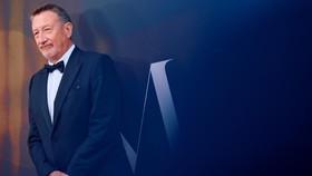 Kreator Peaky Blinders Jadi Penulis Naskah Film Baru James Bond