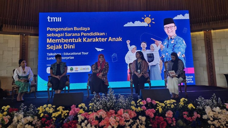 ‘Pengenalan Budaya sebagai Sarana Pendidikan: Membentuk Karakter Anak Sejak Dini’ di Taman Mini Indonesia Indah, Kamis (31/07/2025). ‘Pengenalan Budaya sebagai Sarana Pendidikan: Membentuk Karakter Anak Sejak Dini’ di Taman Mini Indonesia Indah, Kamis (31/07/2025).
