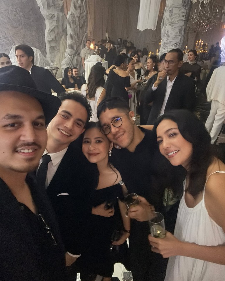 Prilly Latuconsina dan Omara Esteghlal Prilly Latuconsina dan Omara Esteghlal
