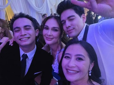 img-title Ini 7 Potret Prilly Latuconsina & Omara Esteghlal Peluk-Cium di Resepsi Luna-Maxime