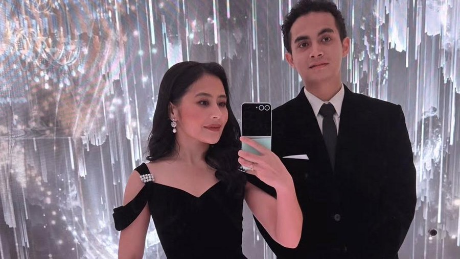 Prilly Latuconsina dan Omara Esteghlal