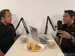 Warga Protes Jalan Rusak-Markas Ormas Jadi Pabrik Ekstasi