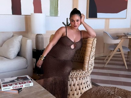 Vanessa Hudgens Hamil Anak Kedua Usai Setahun Melahirkan, Mulai Pamer Baby Bump