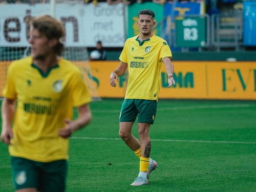 Justin Hubner debut di tim Belanda, Fortuna Sittard. Bek Timnas Indonesia ini dimainkan sebagai starter saat menghadapi Bayer Leverkusen di Fortuna Sittard Stadium, Sabtu 2 Agustus 2025.