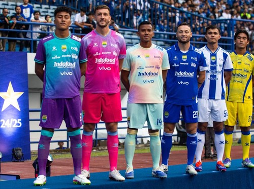Bisakah Persib Hattrick Juara Liga? Persija dan Persebaya Waspada