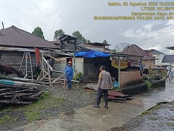 Ratusan Rumah Rusak dan 5 Warga Luka Akibat Angin Puting Beliung di Jambi