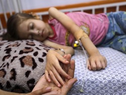 Pilu Anak-anak Gaza Kelaparan hingga Menangis Pun Tak Bisa