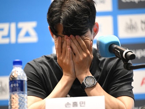 Resmi Tinggalkan Tottenham, Son Heung Min Menangis