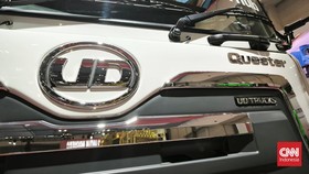 UD Trucks Teken MoU Rawat Mobil Tanki BBM Patra Logistik