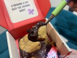Cicip Brownies Viral buatan Vinny Kuliner Sama Cici, Gimana Rasanya?
