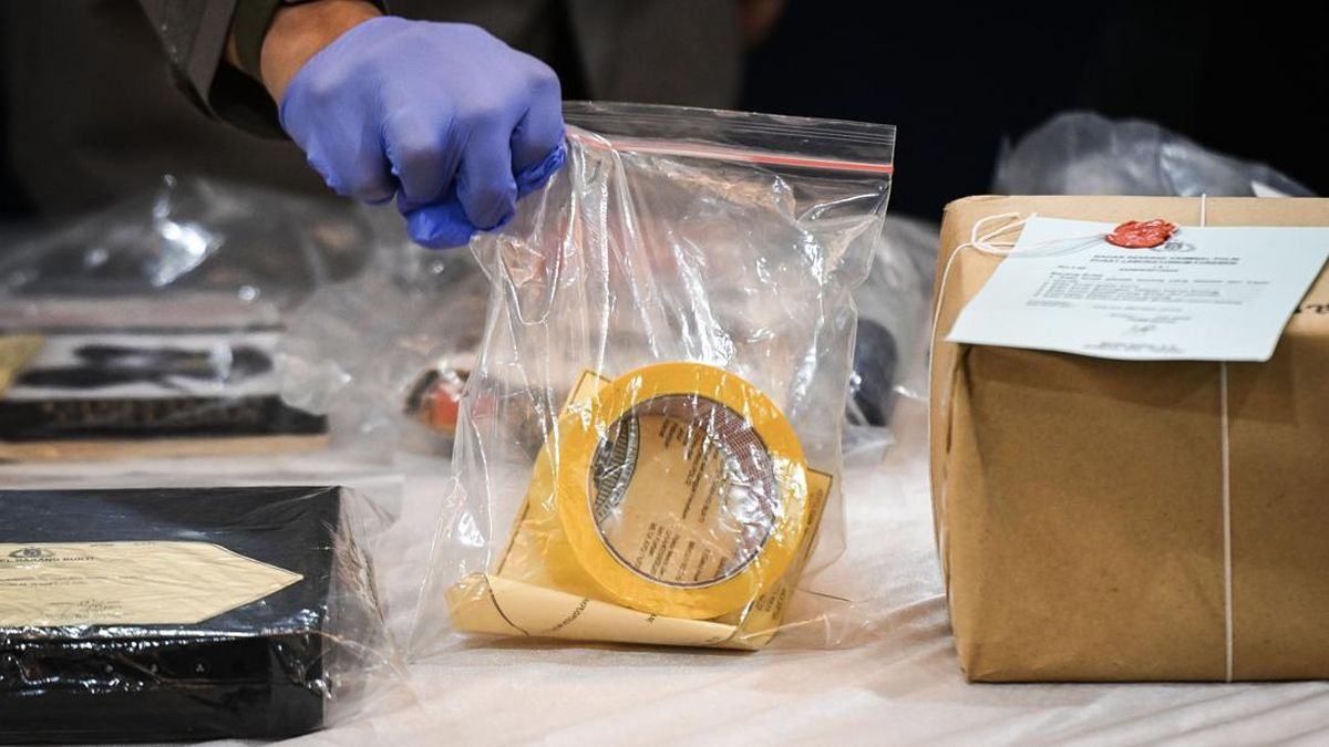 Polisi soal Dugaan Arya Daru Check In 24 Kali: Keluarga Sudah Siap?