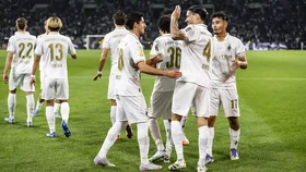 Kevin Diks Cetak Gol Debut, Borussia Hajar Valencia 2-0