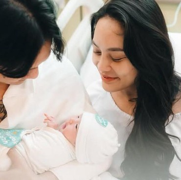 Bukan DJ Panda, Wajah Anak Erika Carlina yang Baru Dirilis Disebut Mirip...