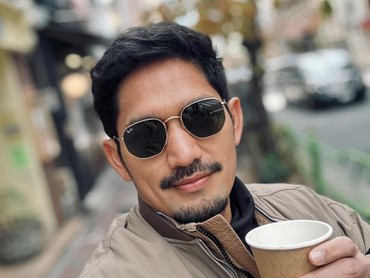 img-title Pesan Penting Ibnu Jamil Usai Tutup Sementara Warung Makan Imbas Kericuhan Demo