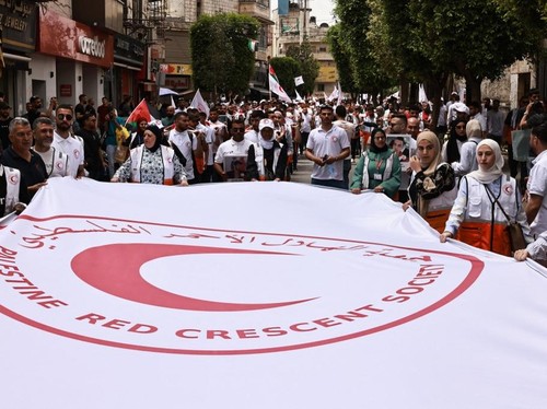 Israel Serang Markas Bulan Sabit Merah Palestina , 1 Nakes Tewas