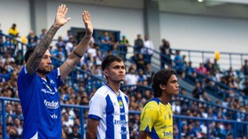 FOTO: Misi Persib Bandung Hattrick Juara Liga