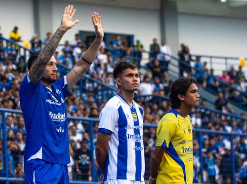 FOTO: Misi Persib Bandung Hattrick Juara Liga