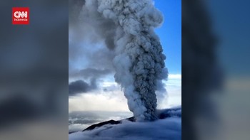 VIDEO: Setelah Gempa, Gunung di Rusia Erupsi Pertama Dalam 450 Tahun