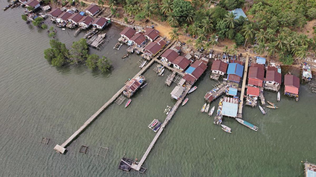 FOTO: Warga Suku Laut Terdampak Pengembangan KEK Tanjung Sauh