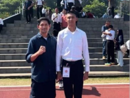 Momen Kedekatan Ibnu Jamil dan Sang Anak yang Berhasil Masuk Akmil, Intip Potretnya