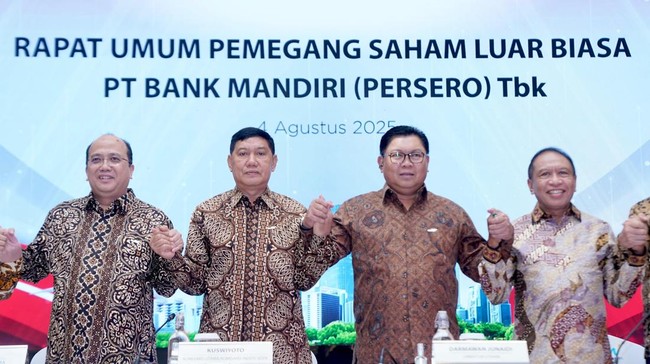 PT Bank Mandiri (Persero) Tbk (BMRI) mengangkat Riduan sebagai Direktur Utama, menggantikan Darmawan Junaidi.