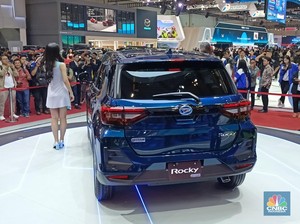 Mobil Hybrid Ini Tahan 34,5 Km/Liter, Laku Segini di GIIAS 2025 Mobil Hybrid Ini Tahan 34,5 Km/Liter, Laku Segini di GIIAS 2025