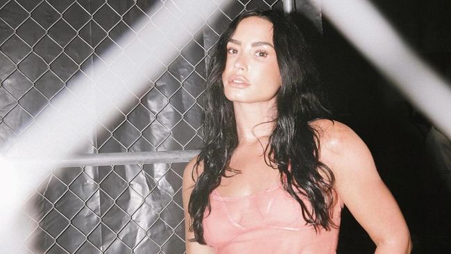 Lirik Lagu Fast - Demi Lovato