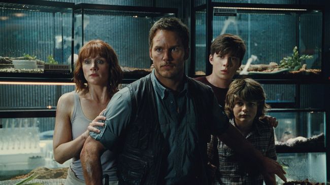 Jadwal Bioskop Trans TV hari ini (4 Agustus) Jurassic World. Berikut sinopsis Jurassic World dibintangi Chris Pratt.