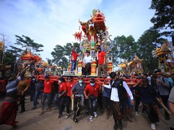 Hadiri Ngaben Massal di OKI, Herman Deru Ingin Jadikan Wisata Budaya Sumsel